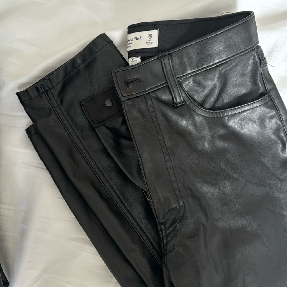 A&F Curve Love Vegan Leather Skinny High Rise